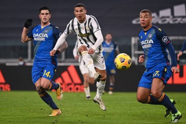 Ronaldo trong trận Juventus đấu với Udinese